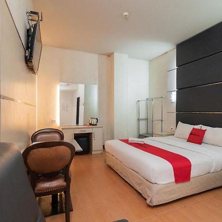 Hotel Reddoorz At Jalan Gunung Sahari Yakarta Exterior foto