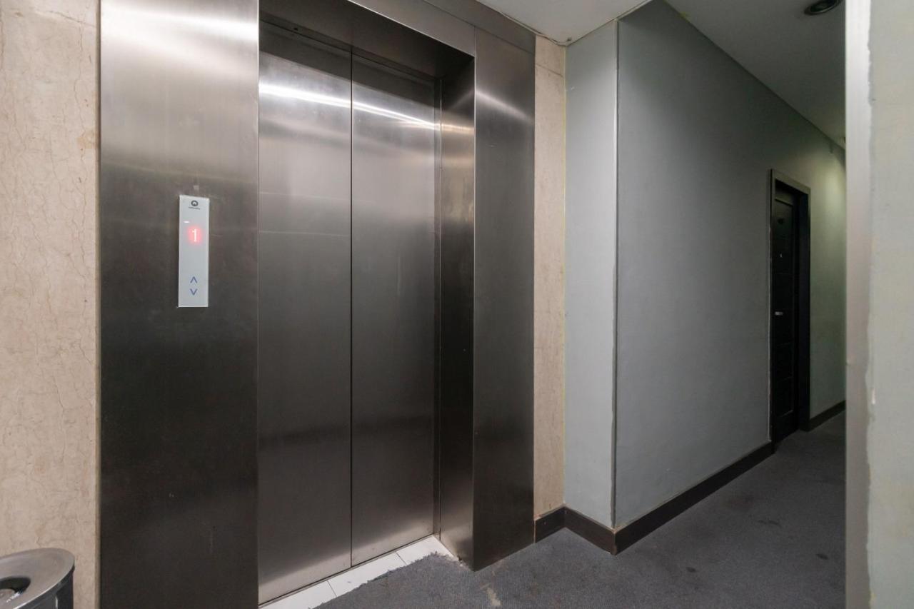 Hotel Reddoorz At Jalan Gunung Sahari Yakarta Exterior foto