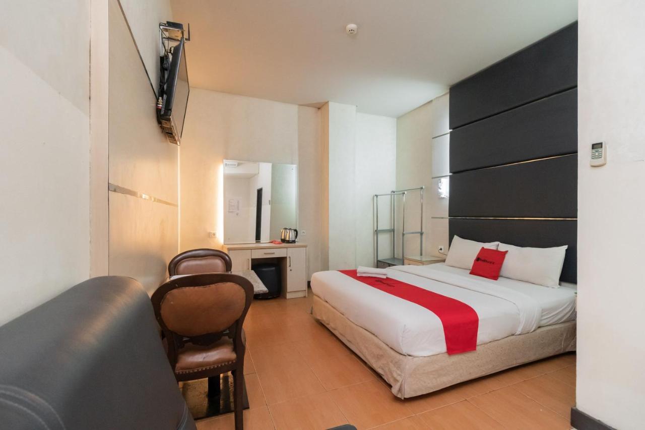 Hotel Reddoorz At Jalan Gunung Sahari Yakarta Exterior foto