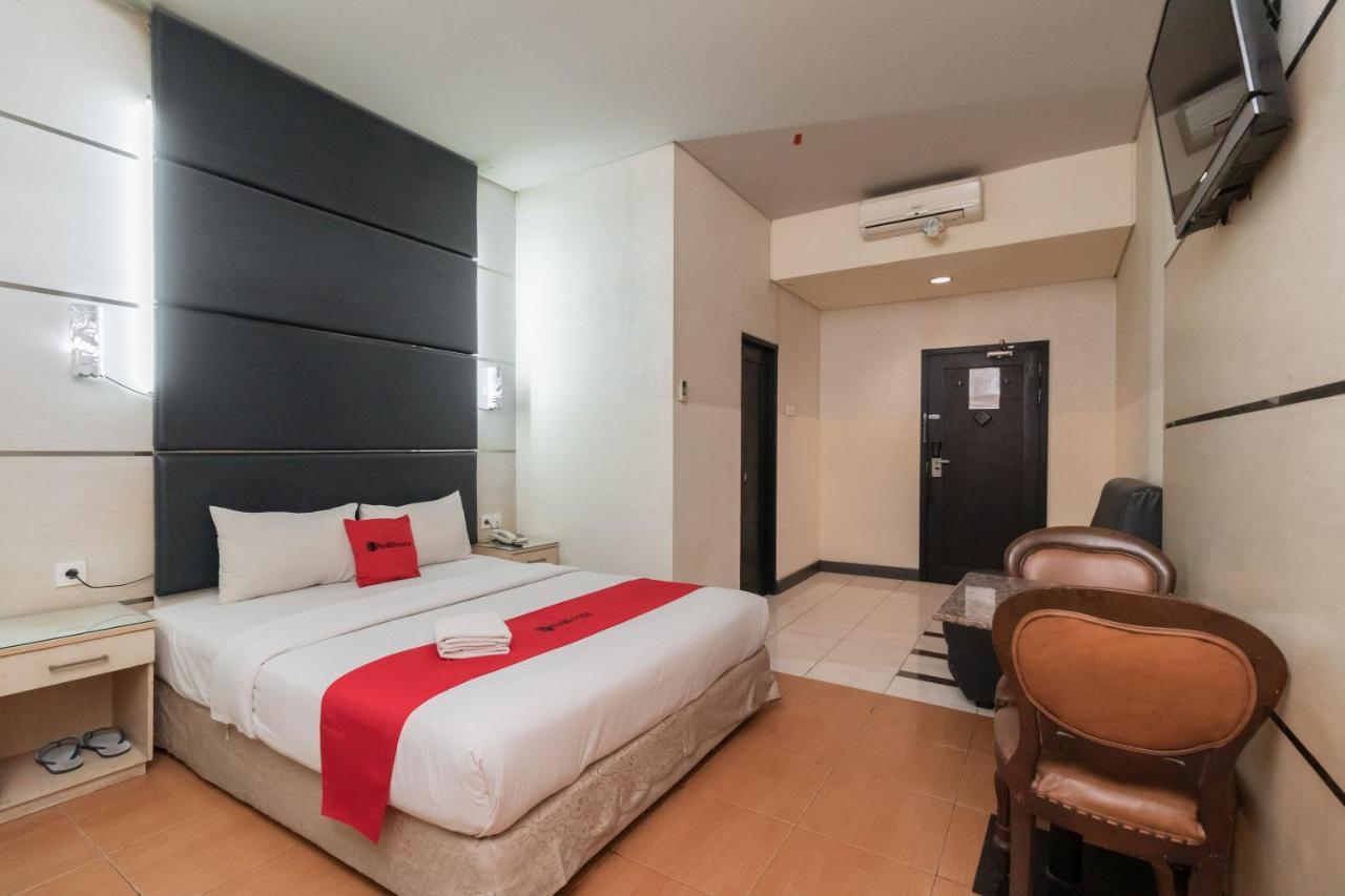 Hotel Reddoorz At Jalan Gunung Sahari Yakarta Exterior foto