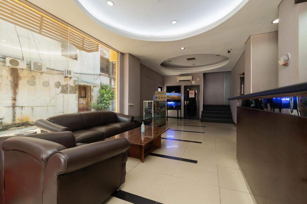 Hotel Reddoorz At Jalan Gunung Sahari Yakarta Exterior foto