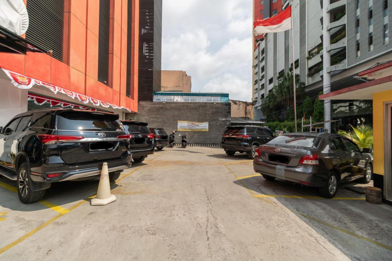 Hotel Reddoorz At Jalan Gunung Sahari Yakarta Exterior foto