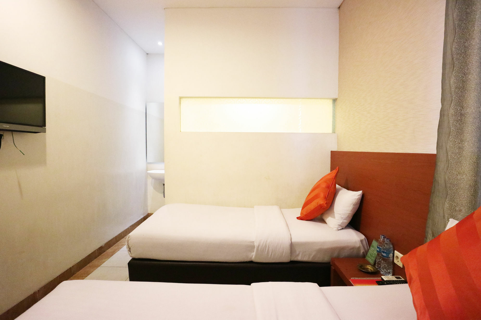 Hotel Reddoorz At Jalan Gunung Sahari Yakarta Exterior foto