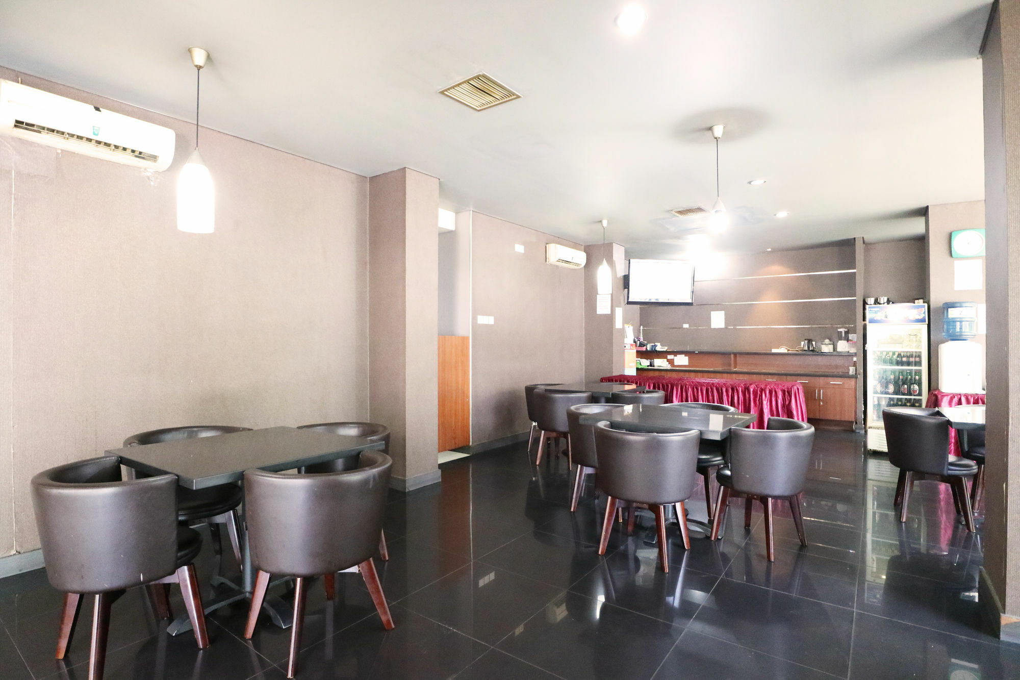 Hotel Reddoorz At Jalan Gunung Sahari Yakarta Exterior foto