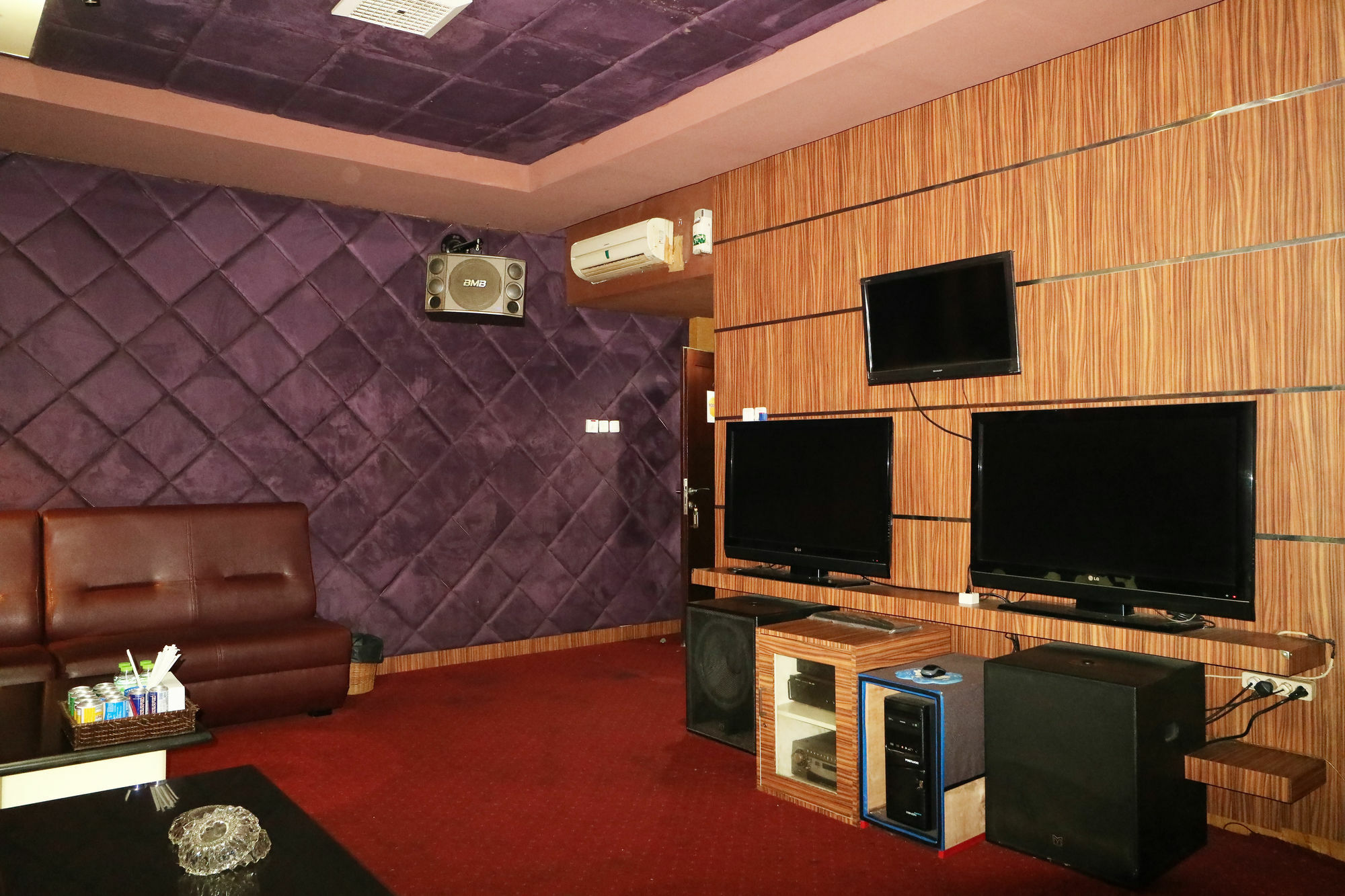 Hotel Reddoorz At Jalan Gunung Sahari Yakarta Exterior foto