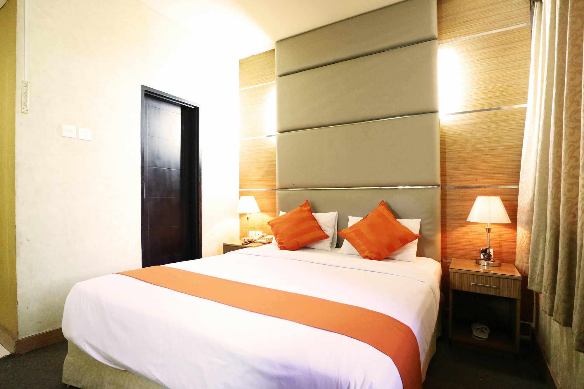 Hotel Reddoorz At Jalan Gunung Sahari Yakarta Exterior foto