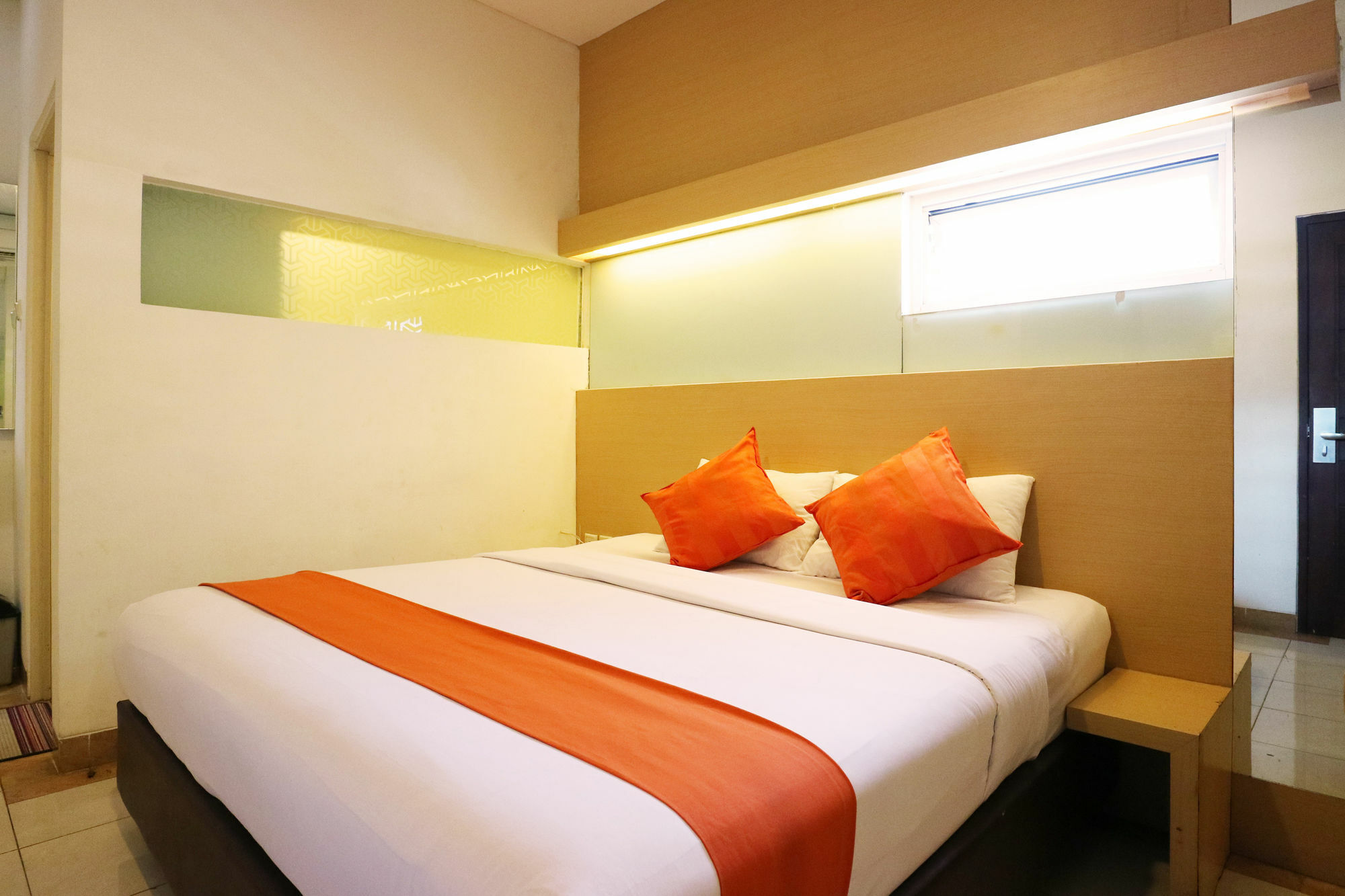 Hotel Reddoorz At Jalan Gunung Sahari Yakarta Exterior foto
