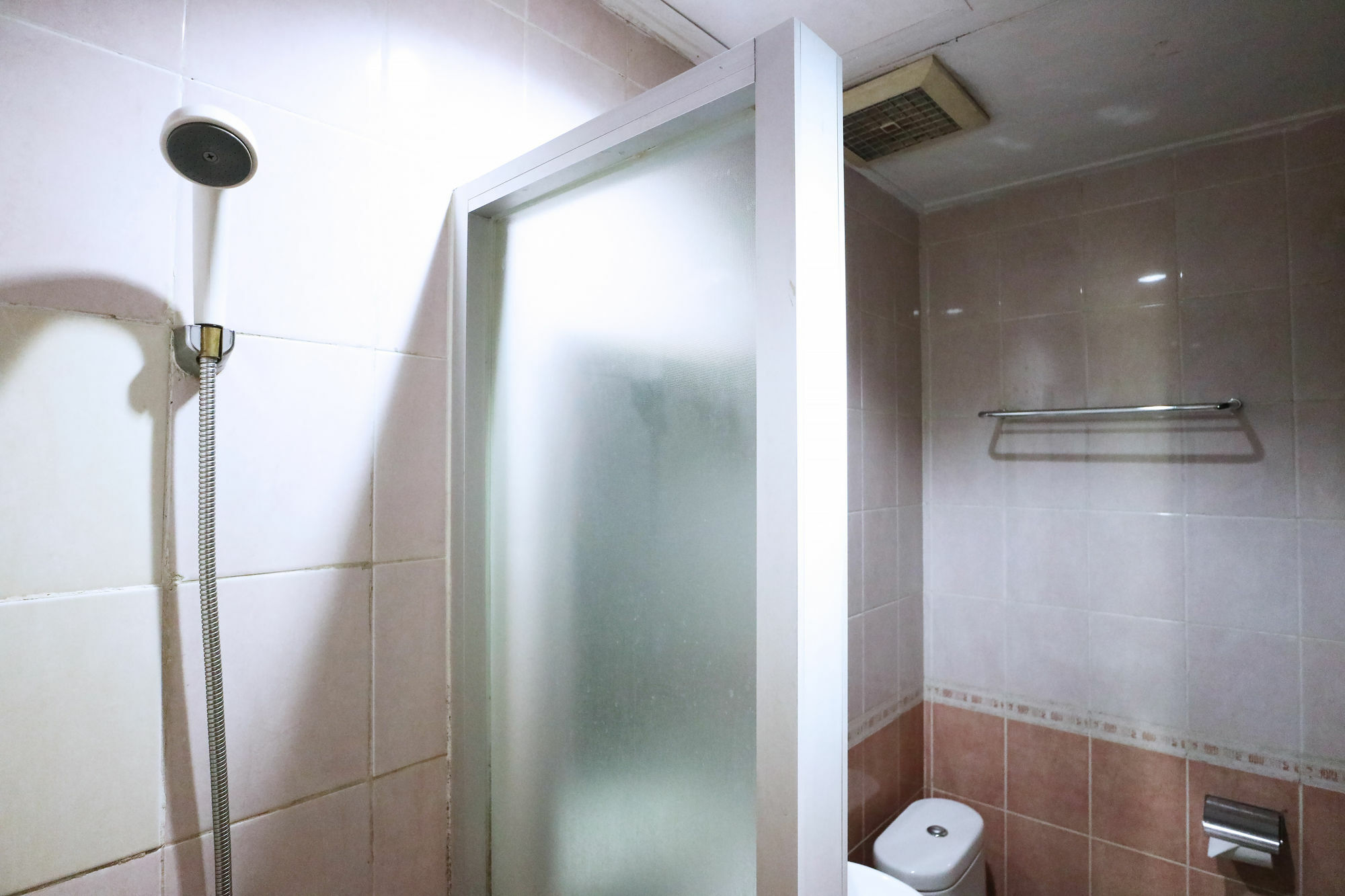 Hotel Reddoorz At Jalan Gunung Sahari Yakarta Exterior foto